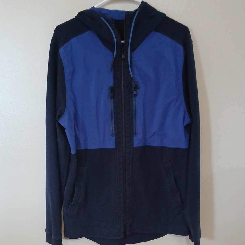 Mens Lululemon Athletica Blue and Black Lightweight Jacket